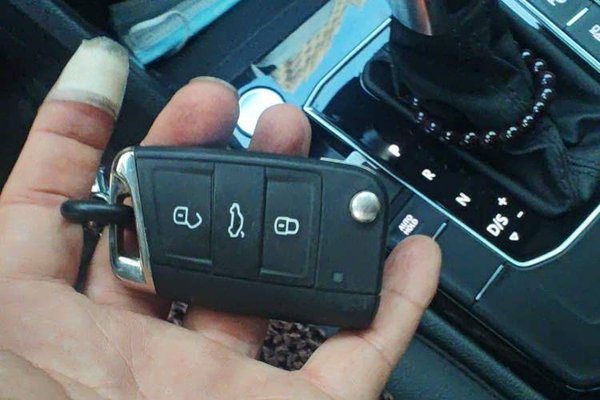 Volkswagen Tiguan L 2023, 38700 км, за 19125 USD - фото 13