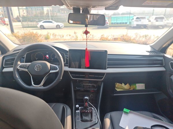 Volkswagen Tiguan L 2024, 19100 км, за 17640 USD - фото 10