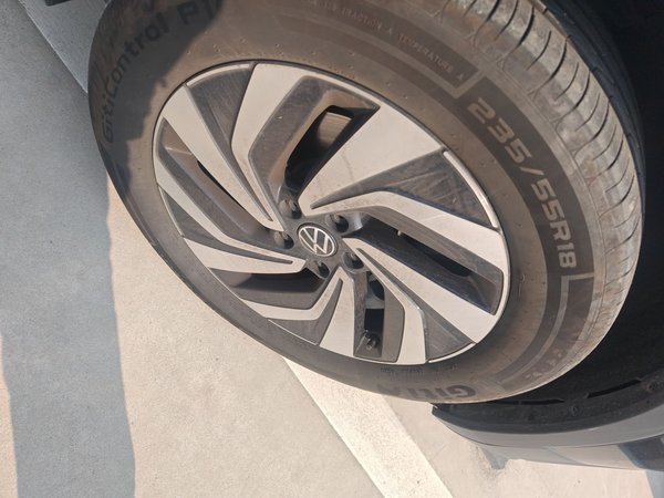 Volkswagen Tiguan L 2024, 19100 км, за 17640 USD - фото 8