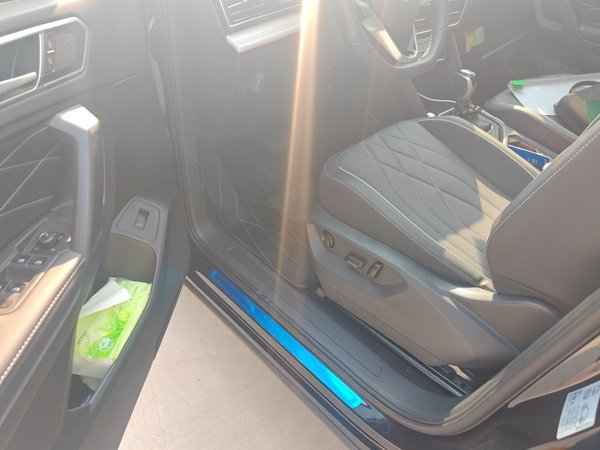 Volkswagen Tiguan L 2024, 19100 км, за 17640 USD - фото 17