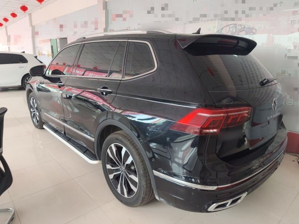 Volkswagen Tiguan L 2024, 27900 км, за 23586 USD