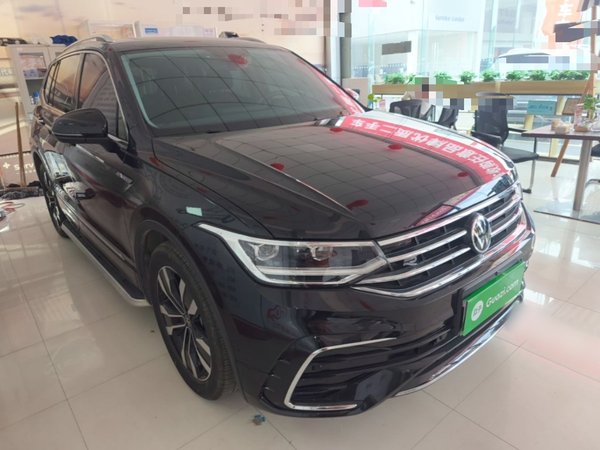 Volkswagen Tiguan L 2024, 27900 км, за 23586 USD