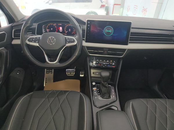 Volkswagen Tiguan L 2024, 27900 км, за 23586 USD - фото 13