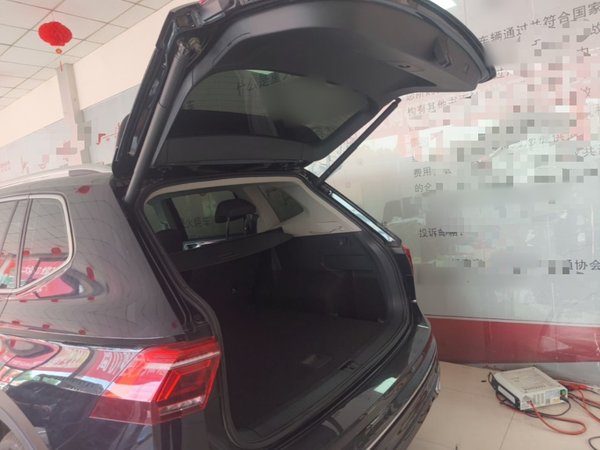 Volkswagen Tiguan L 2024, 27900 км, за 23586 USD - фото 22
