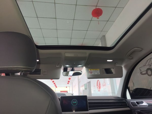 Volkswagen Tiguan L 2024, 27900 км, за 23586 USD - фото 21