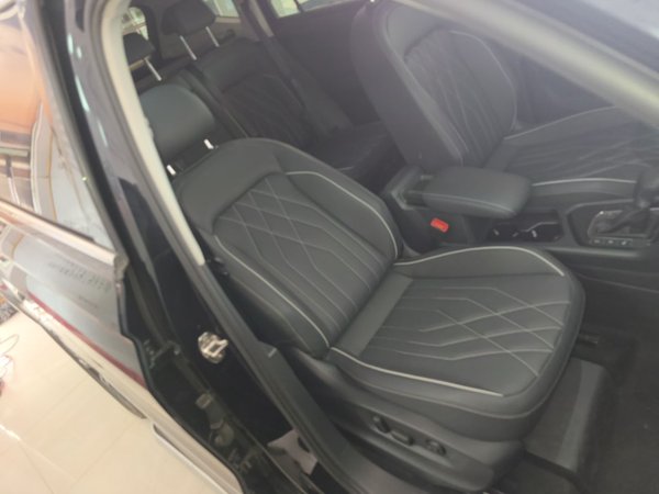 Volkswagen Tiguan L 2024, 27900 км, за 23586 USD - фото 23