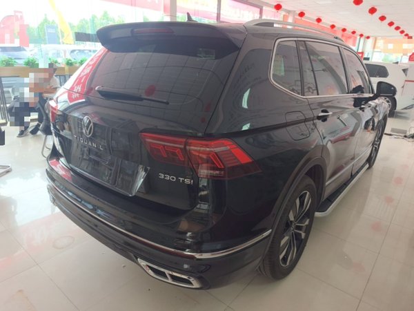 Volkswagen Tiguan L 2024, 27900 км, за 23586 USD - фото 6