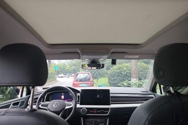 Volkswagen Tiguan L 2024, 38600 км, за 19710 USD - фото 18