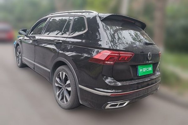 Volkswagen Tiguan L 2024, 38600 км, за 19710 USD