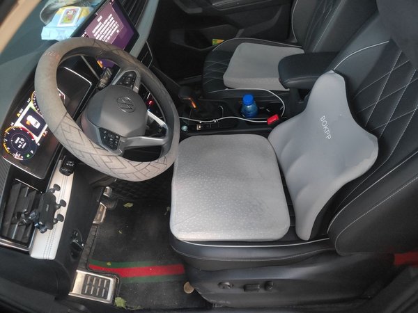 Volkswagen Tiguan L 2024, 52300 км, за 19859 USD - фото 16