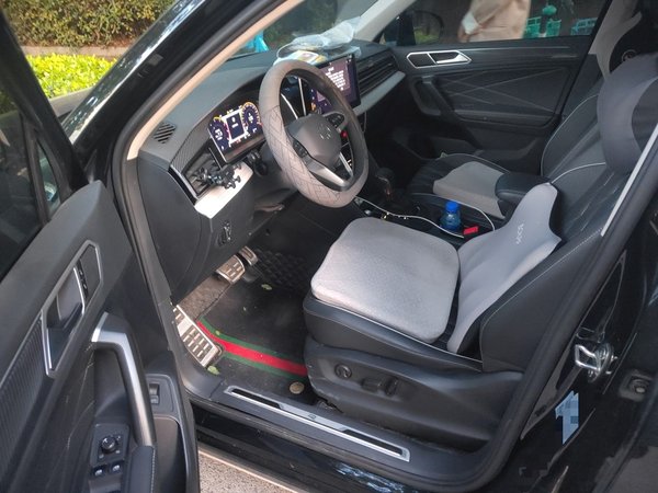Volkswagen Tiguan L 2024, 52300 км, за 19859 USD - фото 17