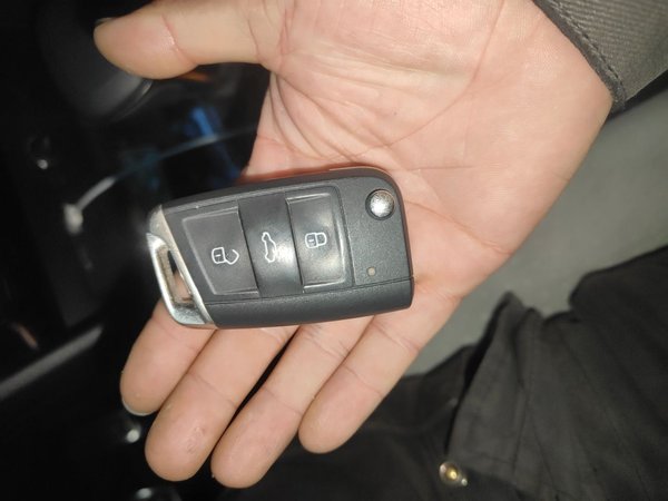 Volkswagen Tiguan L 2024, 52300 км, за 19859 USD - фото 9