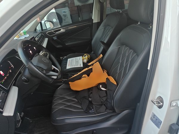Volkswagen Tiguan L 2024, 54600 км, за 18522 USD - фото 15