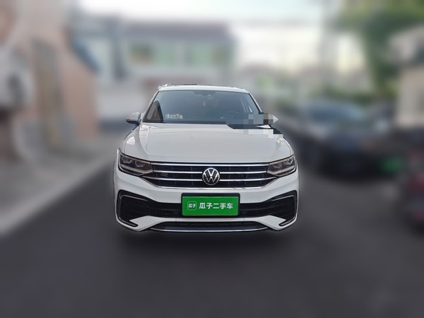 Volkswagen Tiguan L 2024, 54600 км, за 18522 USD - фото 20
