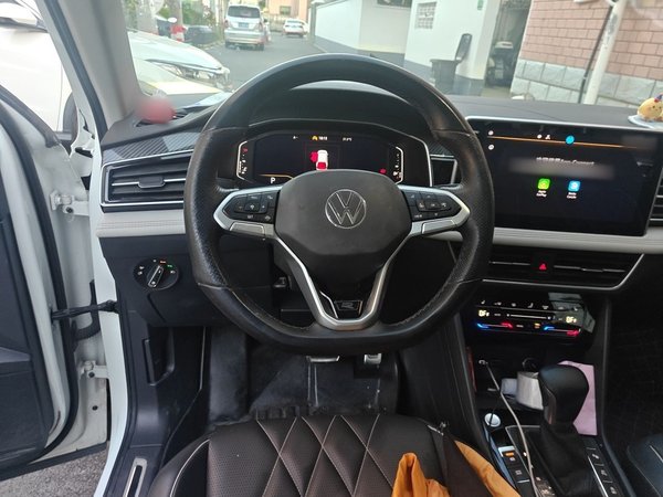 Volkswagen Tiguan L 2024, 54600 км, за 18522 USD - фото 9