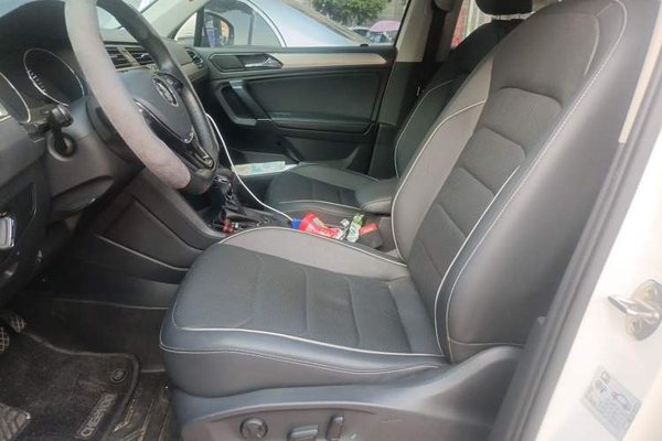 Volkswagen Tiguan L New Energy 2019, 94600 км, за 11723 USD - фото 15