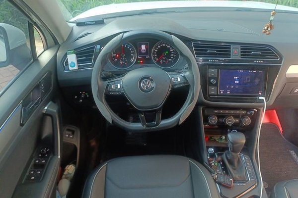 Volkswagen Tiguan L New Energy 2019, 94600 км, за 11723 USD - фото 10