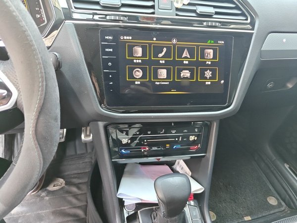 Volkswagen Tiguan X 2021, 133300 км, за 13624 USD - фото 12
