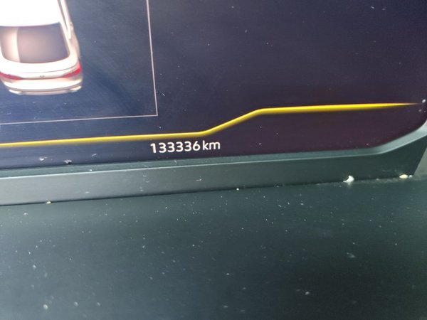 Volkswagen Tiguan X 2021, 133300 км, за 13624 USD - фото 11