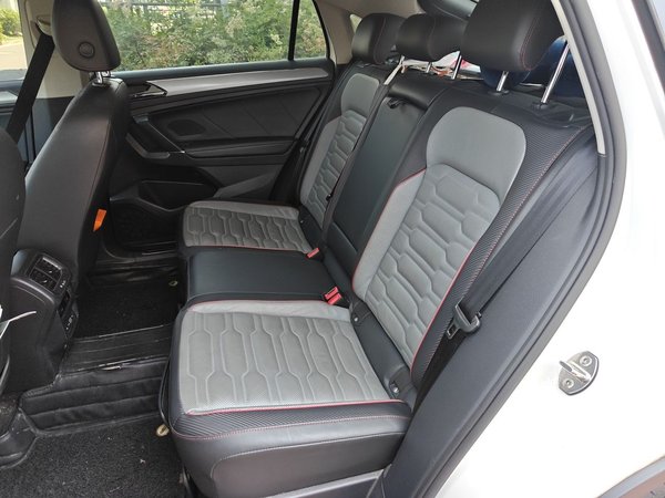 Volkswagen Tiguan X 2021, 133300 км, за 13624 USD - фото 20