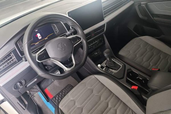 Volkswagen Tiguan X 2022, 35300 км, за 19685 USD - фото 10