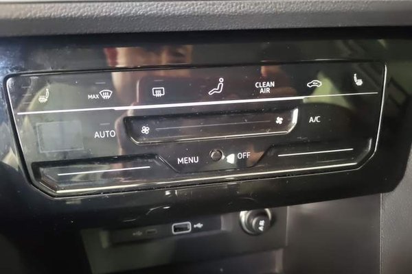 Volkswagen Tiguan X 2022, 35300 км, за 19685 USD - фото 13