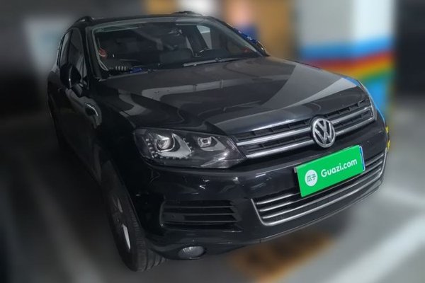Volkswagen Touareg 2011, 117600 км, за 10412 USD