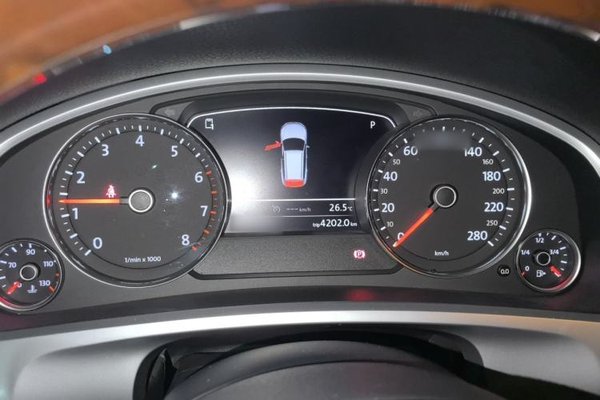 Volkswagen Touareg 2011, 117600 км, за 10412 USD - фото 10