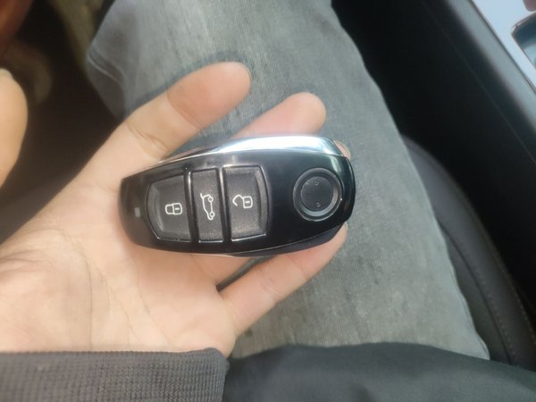 Volkswagen Touareg 2011, 177600 км, за 13173 USD - фото 10