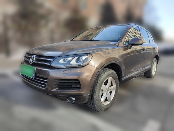 Volkswagen Touareg · 2015 год