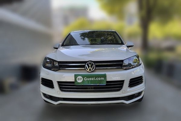 Volkswagen Touareg 2015, 133000 км, за 14910 USD