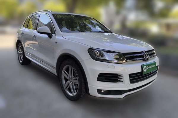 Volkswagen Touareg 2015, 133000 км, за 14910 USD