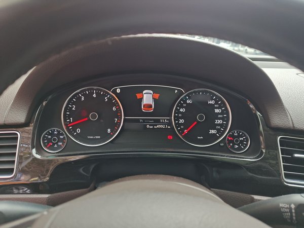 Volkswagen Touareg 2017, 159200 км, за 17777 USD - фото 10