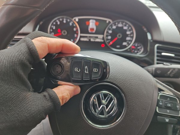 Volkswagen Touareg 2017, 159200 км, за 17777 USD - фото 17