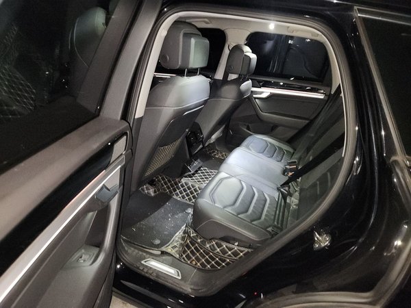 Volkswagen Touareg 2019, 89100 км, за 25814 USD - фото 18