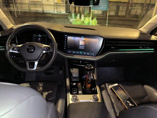 Volkswagen Touareg 2019, 181300 км, за 26637 USD - фото 18