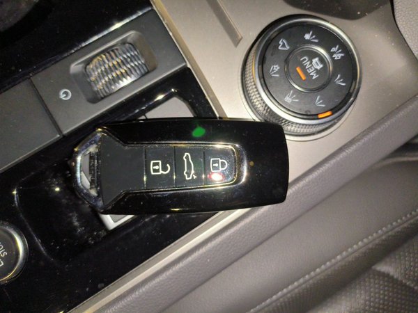 Volkswagen Touareg 2019, 181300 км, за 26637 USD - фото 17