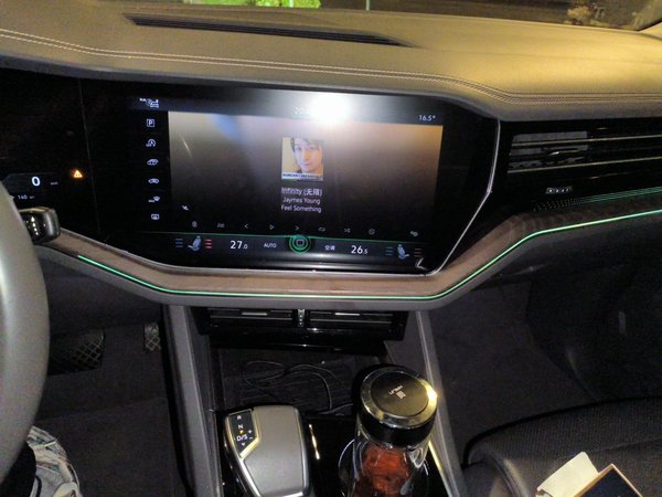 Volkswagen Touareg 2019, 181300 км, за 26637 USD - фото 11