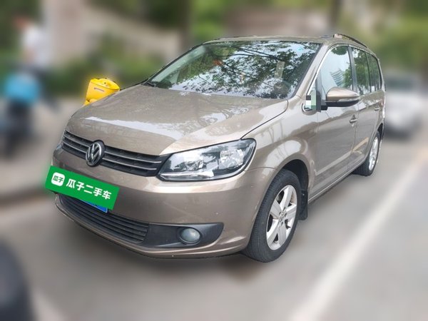 Volkswagen Touran · 2015 год
