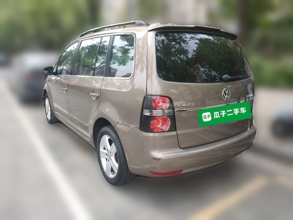 Volkswagen Touran 2015, 95000 км, за 6539 USD