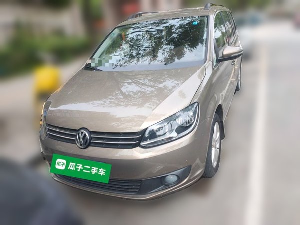 Volkswagen Touran 2015, 95000 км, за 6539 USD