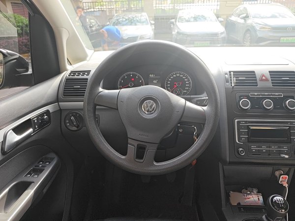 Volkswagen Touran 2015, 57900 км, за 6966 USD - фото 9