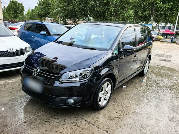 Volkswagen Touran 2015, 57900 км, за 6966 USD