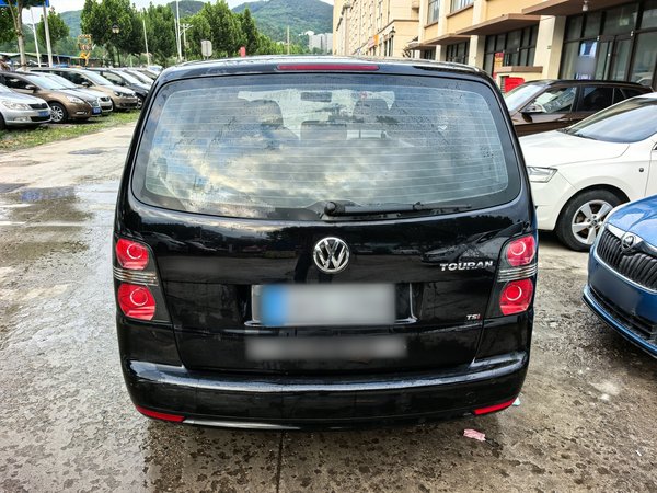 Volkswagen Touran 2015, 57900 км, за 6966 USD - фото 6
