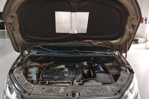 Volkswagen Touran 2015, 121600 км, за 7583 USD - фото 24