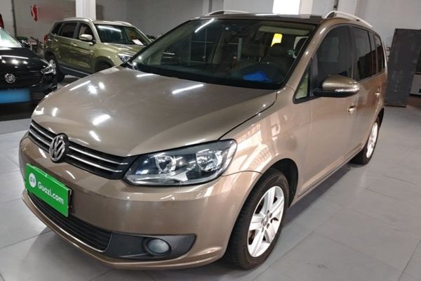 Volkswagen Touran · 2015 год