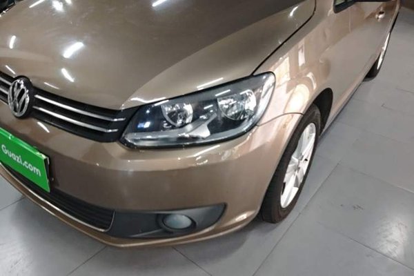 Volkswagen Touran 2015, 121600 км, за 7583 USD - фото 9