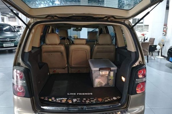 Volkswagen Touran 2015, 121600 км, за 7583 USD - фото 6