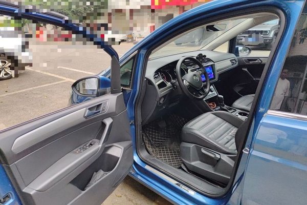 Volkswagen Touran 2016, 94600 км, за 7421 USD - фото 19