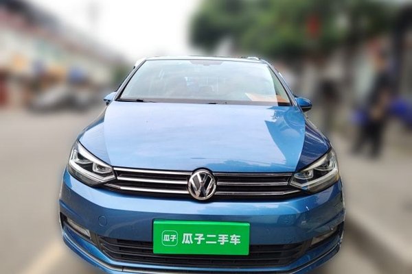 Volkswagen Touran 2016, 94600 км, за 7421 USD